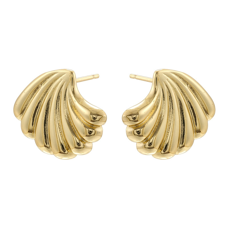 1 Pair Vintage Style 18K Gold Plated Sector Square Copper Ear Studs with Shell Stripe Texture Heart Hoops
