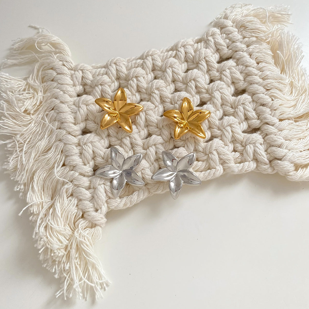 1 Pair Modern Leaf Flower Design 16K Gold & White Gold Plated Stainless Steel Earrings