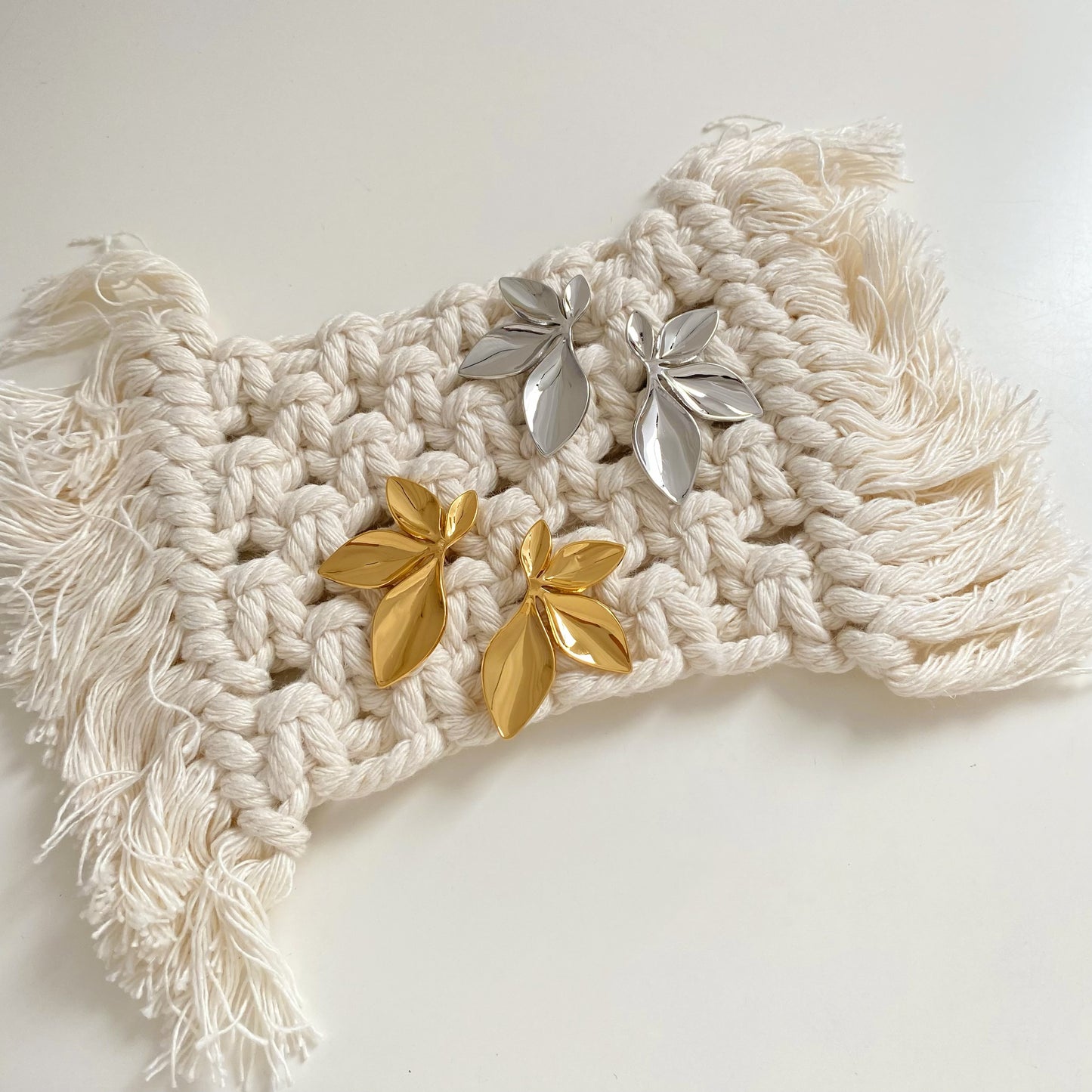 1 Pair Modern Leaf Flower Design 16K Gold & White Gold Plated Stainless Steel Earrings