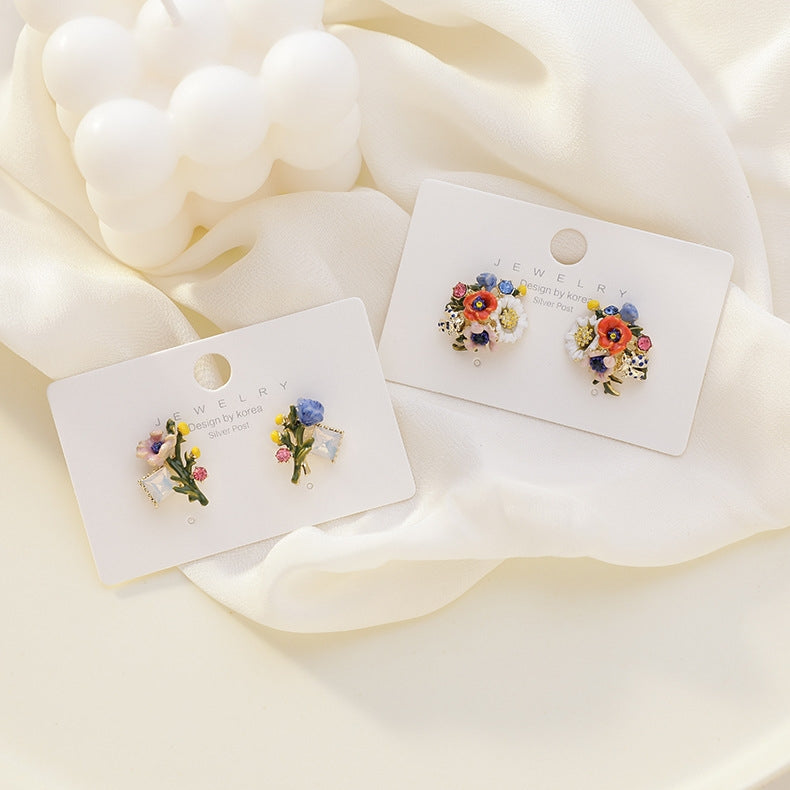 1 Pair Asymmetrical Daisy Enamel Flower Earrings with 925 Silver Pin
