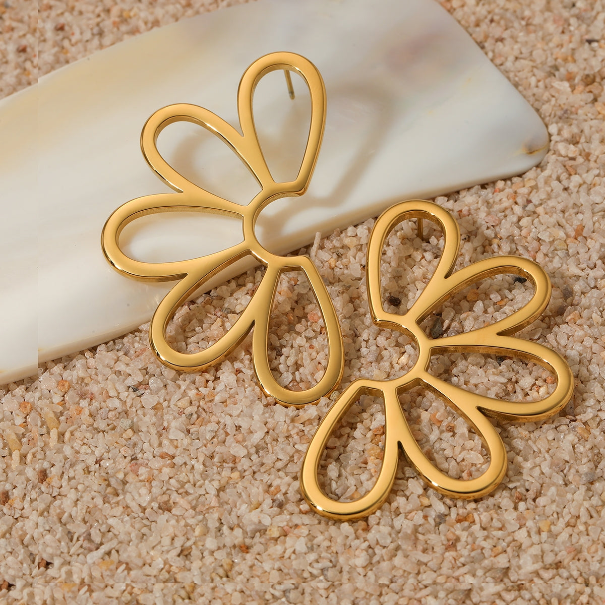 1 Pair Minimalist Flower Hollow Out 316 Stainless Steel Gold Plated Ear Studs