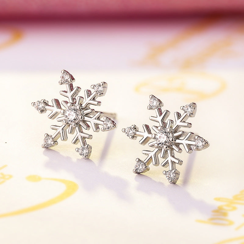 1 Piece Casual Snowflake Zircon Copper Ear Studs - Elegant Christmas Gift