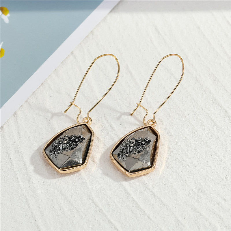 New Irregular Resin Earrings with Natural Stone Design