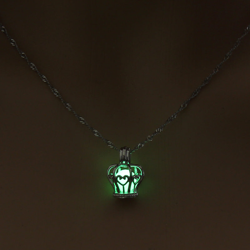 Luminous Hollow Cat Claw and Crown Pendant Necklace for Halloween