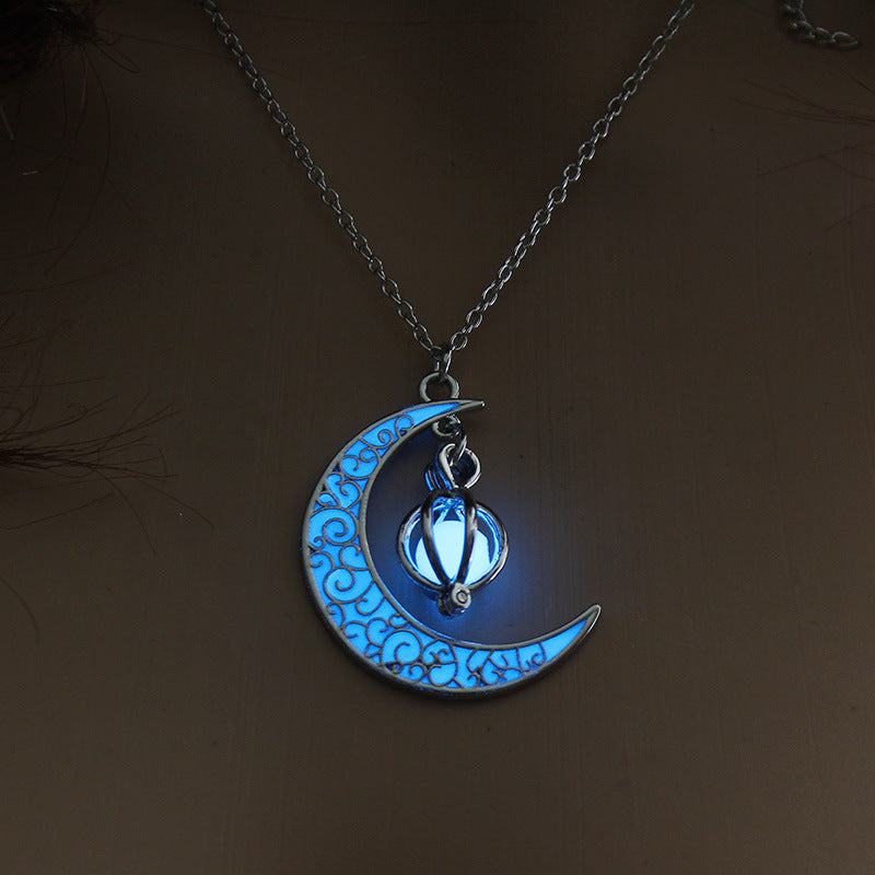 Luminous Moon Pumpkin Pendant Necklace - Halloween Glow Jewelry Accessory