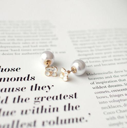 Elegant Dual-Sided Pearl Flower Alloy Earrings