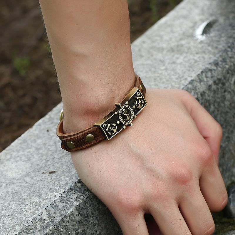 Vintage Cowhide Leather Bracelet with Distressed Effect - Alloy Design, European and American Style, Perfect Gift