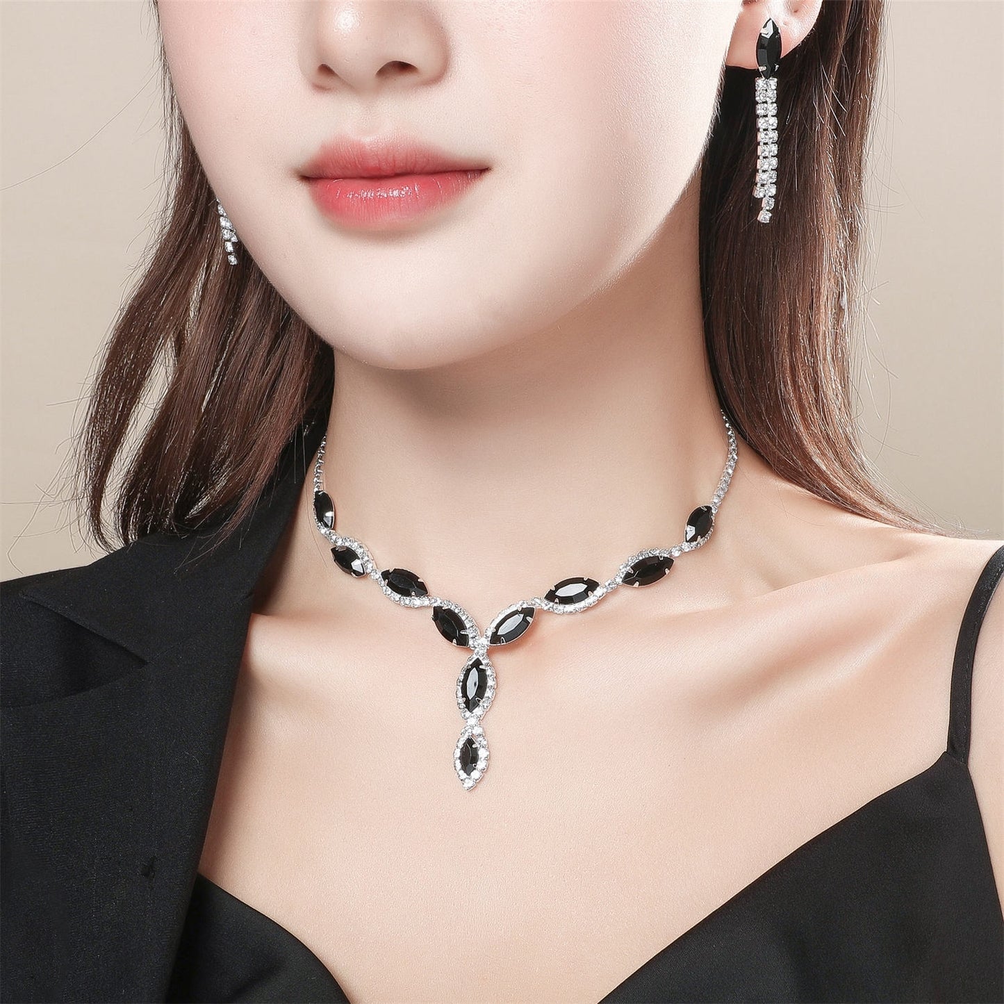 Fashion Colorful Crystal Necklace and Jewelry Set