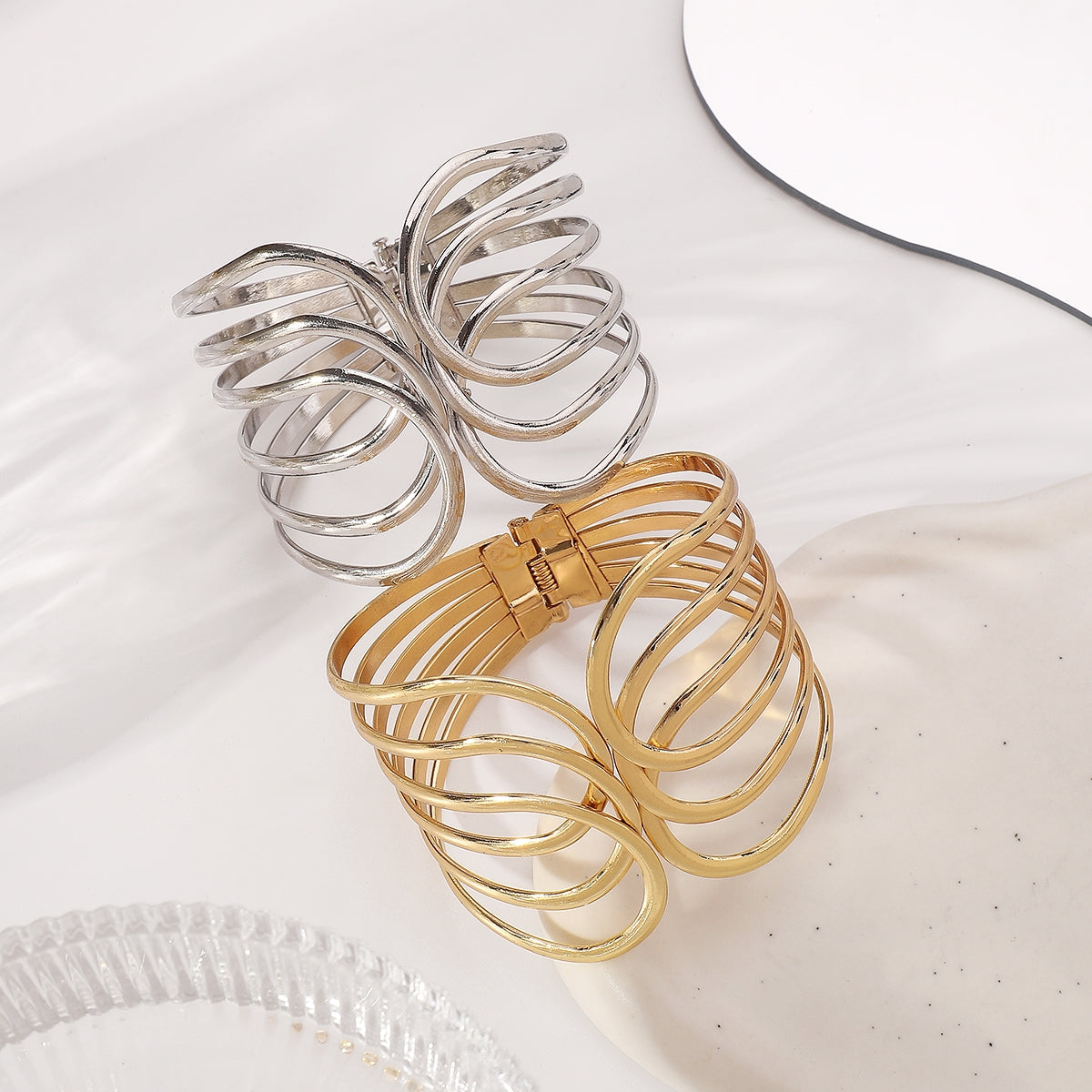 Hip-Hop Punk Geometric Alloy Plated Women's Bangle Bracelet