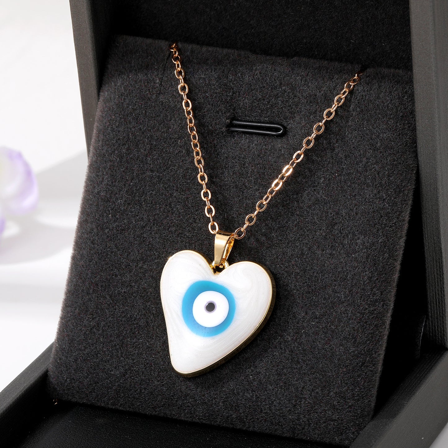 Hip-Hop Heart Shape Devil's Eye Resin Pendant Necklace for Women