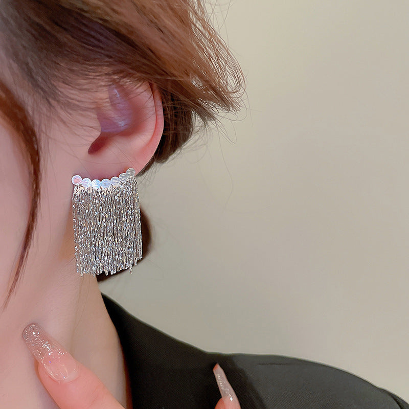 Modern Tassel Alloy Women's Drop Earrings - Unique Vintage Design 2023