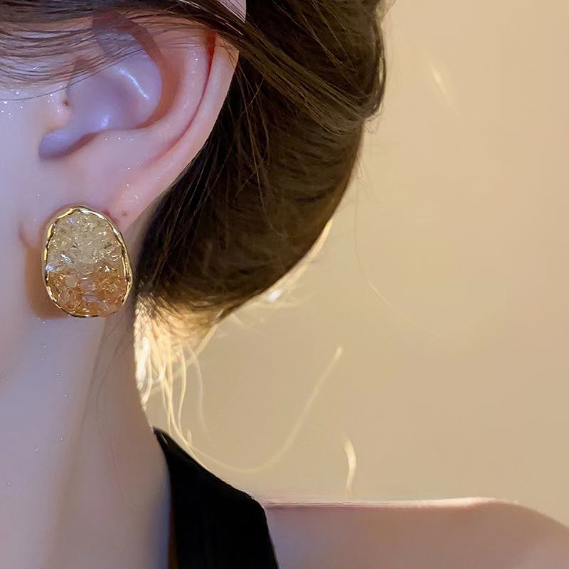 Sweet Floral Crystal Stud Earrings - Elegant Green Design