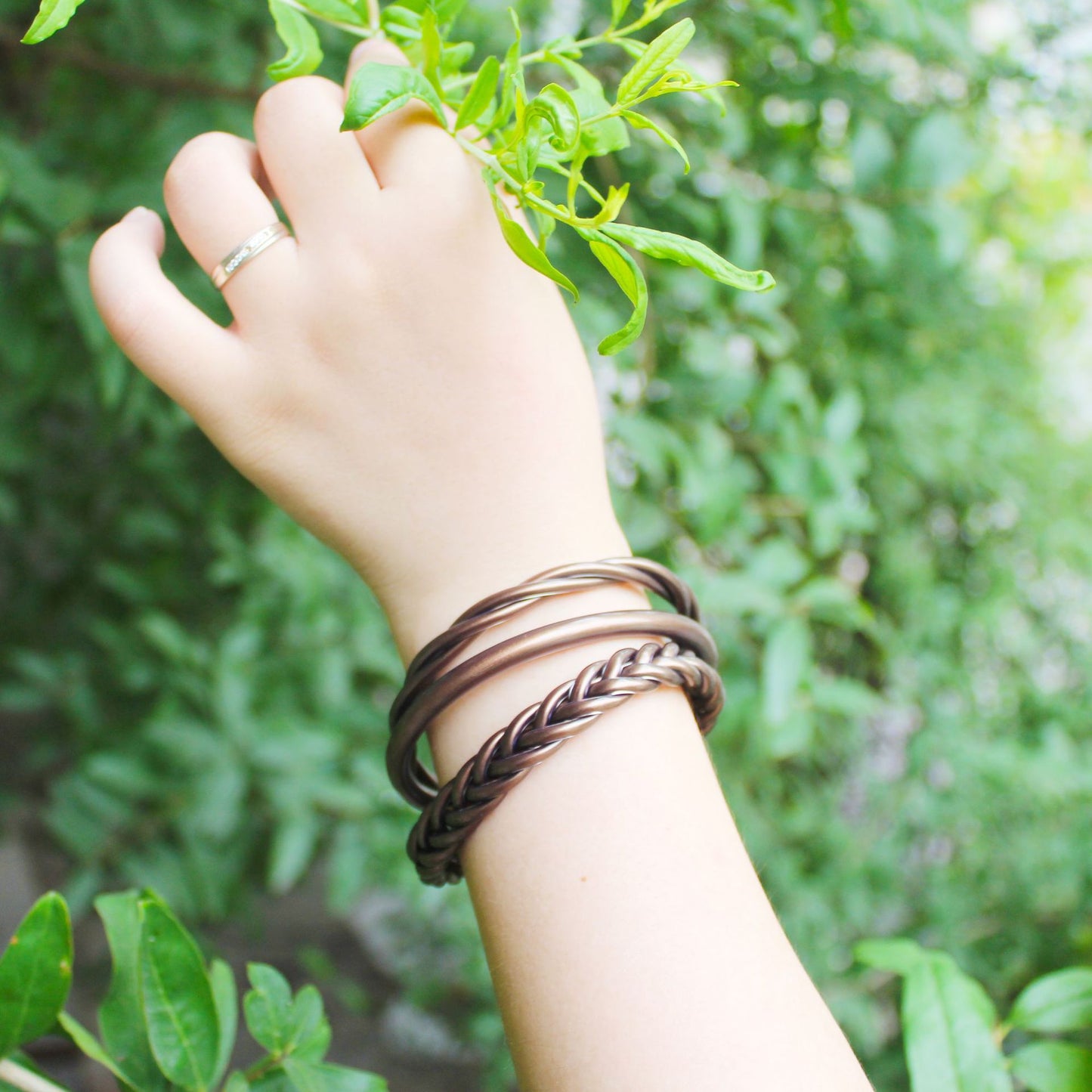 Simple Solid Color Resin Handmade Women's Bangle with Gold Foil Accents