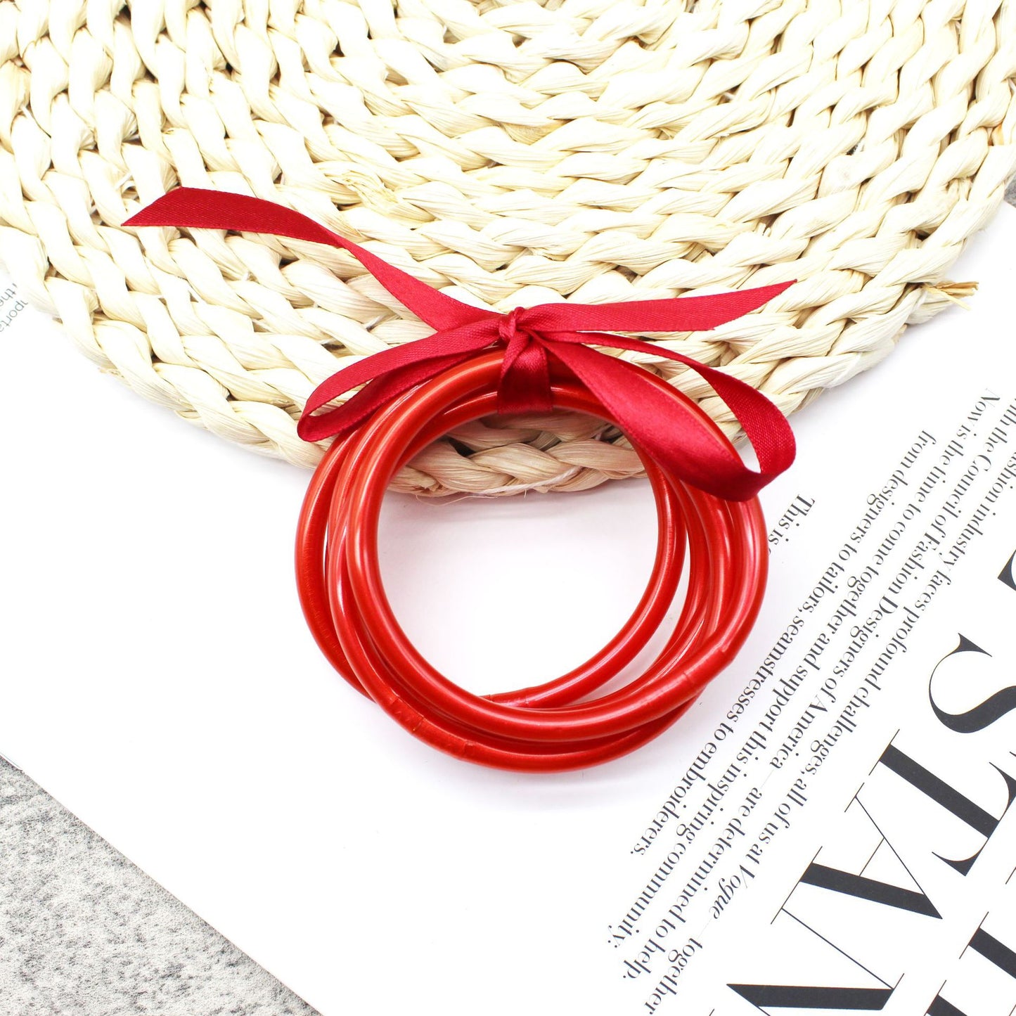 Simple Circle Gold Foil Women's Bangle Bracelet