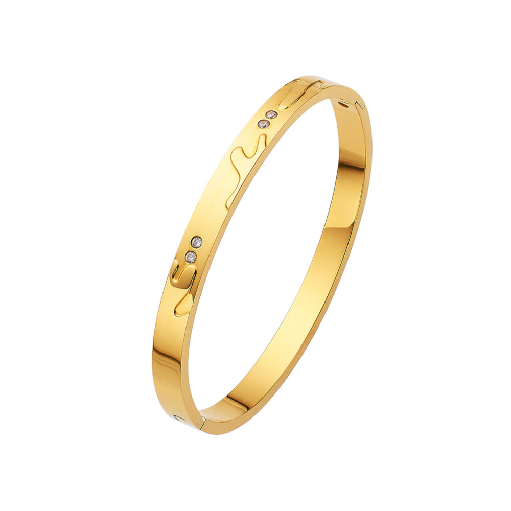Simple Heart Shape Diamond Gold-Plated Titanium Steel Bangle Bracelet