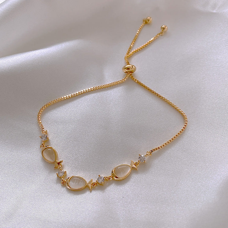 Sweetheart Alloy Pearl Rhinestone Bracelet for Women - Elegant Heart Design