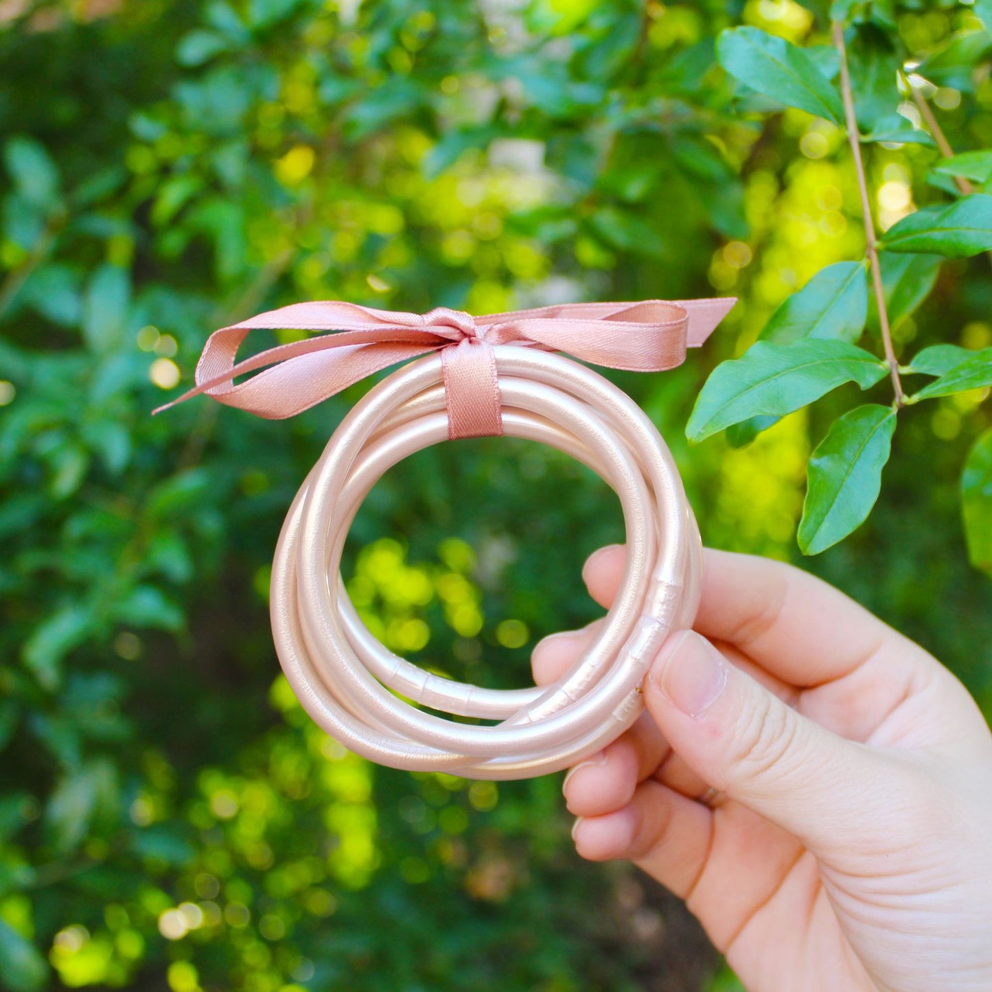 Simple Circle Gold Foil Women's Bangle Bracelet