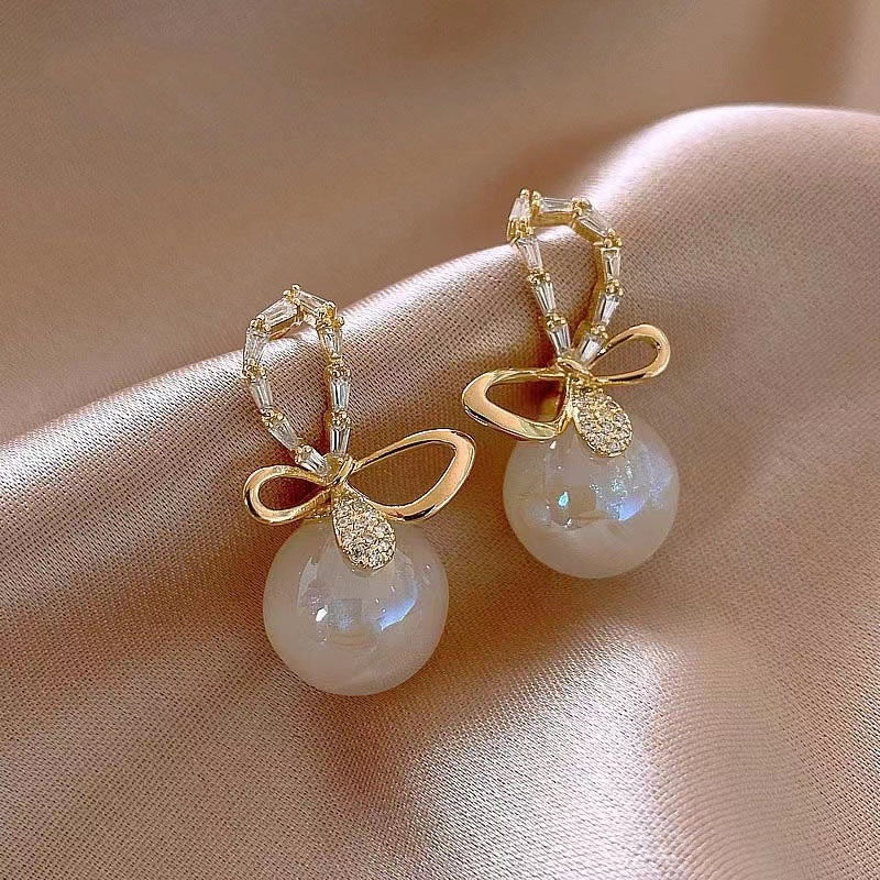 New Fashion Geometric Butterfly Alloy Earrings for Women