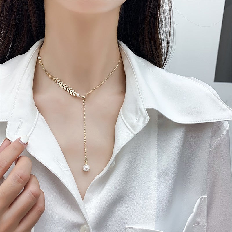 Fashion Titanium Steel Clover & Gourd Pendant Necklace with Shell Inlay and Tassel Design