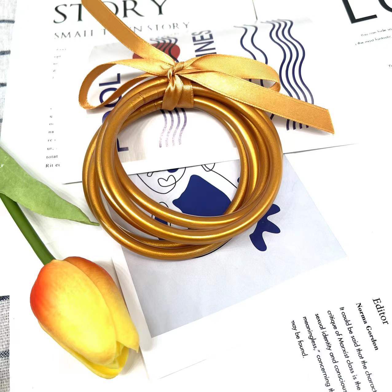 Retro Unisex Silica Gel Bangle with Gold Foil Layers