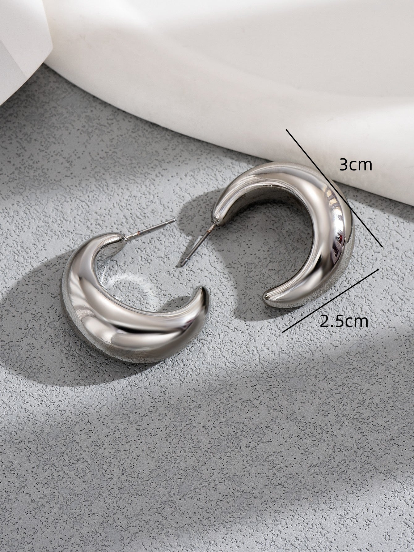 Simple C-Shaped Metal Circle Statement Earrings