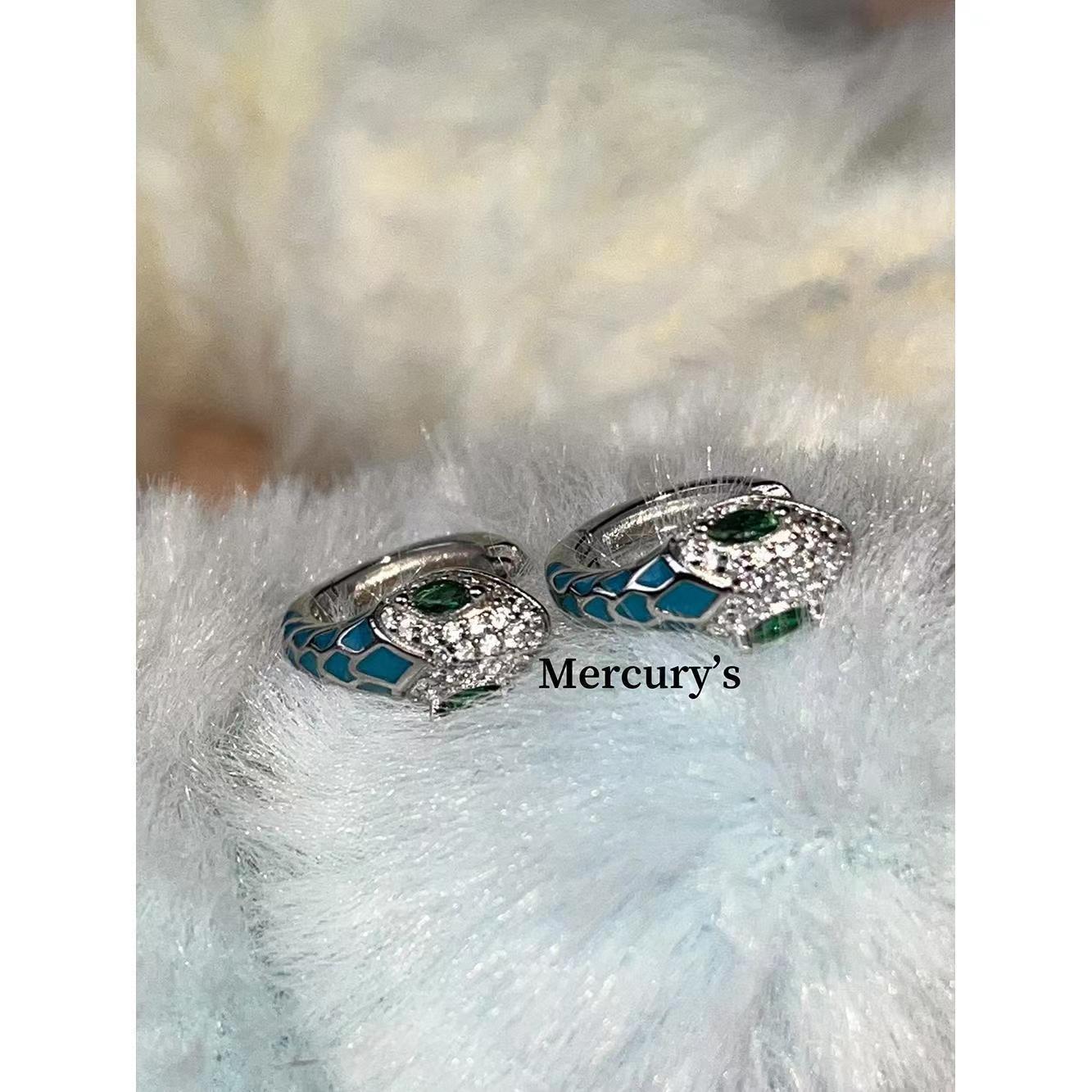 1 Pair Snake Design Plated Copper Hoop Earrings with Green Eye Detailing