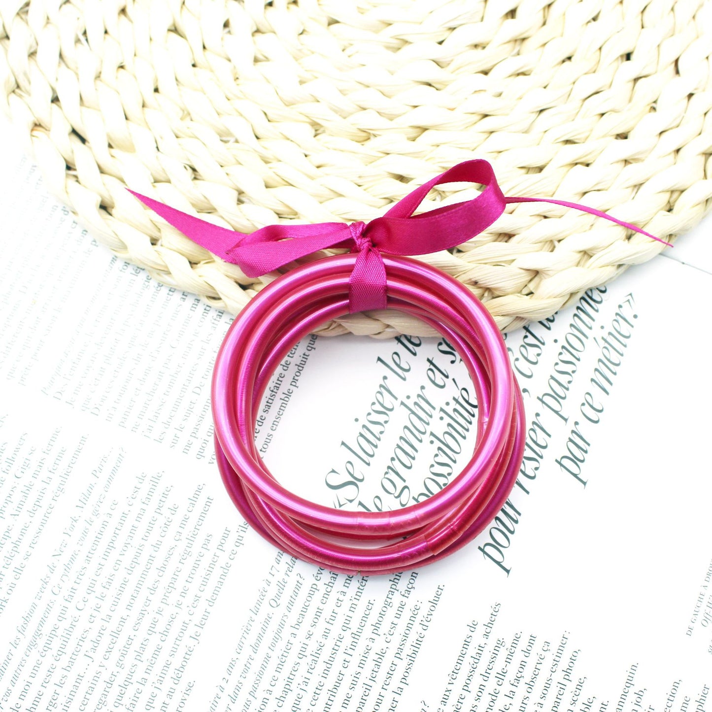Simple Circle Gold Foil Women's Bangle Bracelet