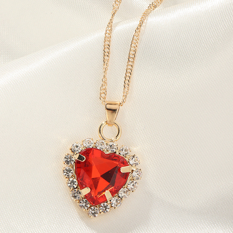 Fashion Zircon Glass Heart Pendant Necklace