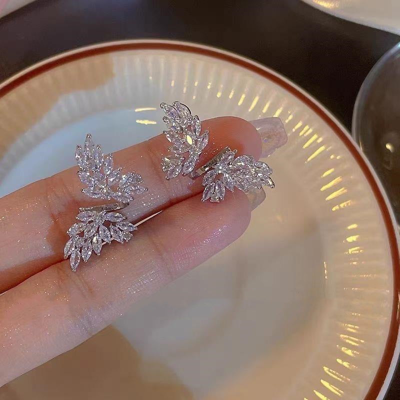 Elegant Heart Flower Zircon Alloy Earrings for Women