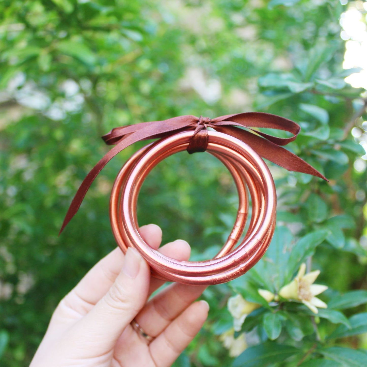 Simple Circle Gold Foil Women's Bangle Bracelet