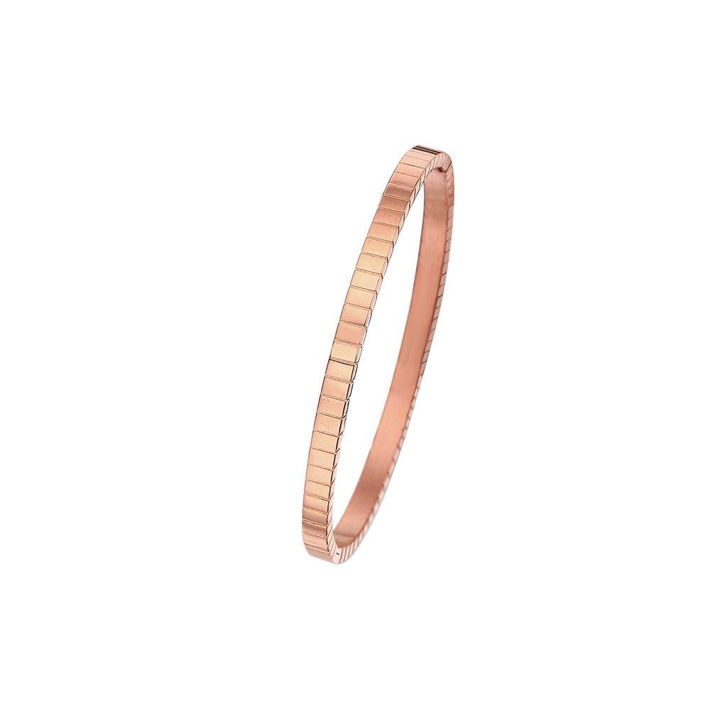 Simple Heart Shape Diamond Gold-Plated Titanium Steel Bangle Bracelet