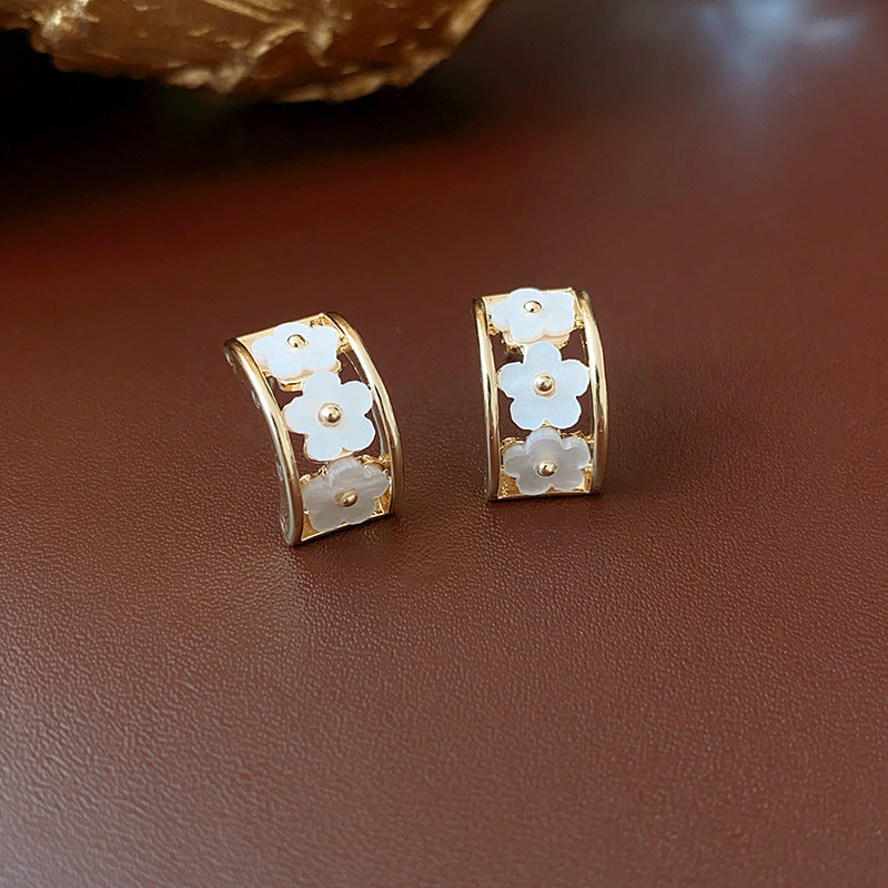 Elegant C-Shape Flower Alloy Women's Earrings