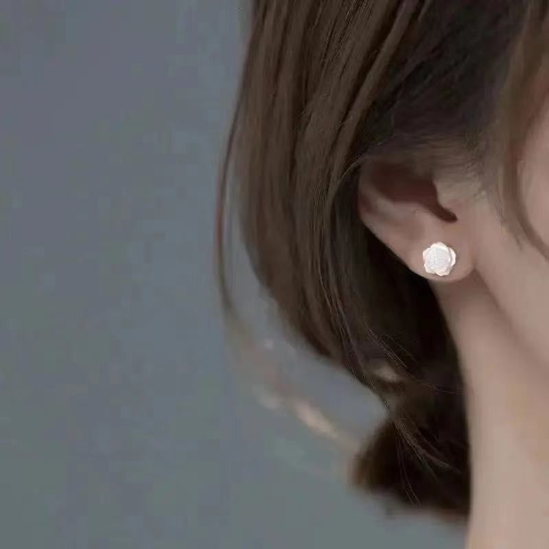 Elegant Bow Knot Shell & Rhinestone Flower Butterfly Women's Earrings - 1 Pair