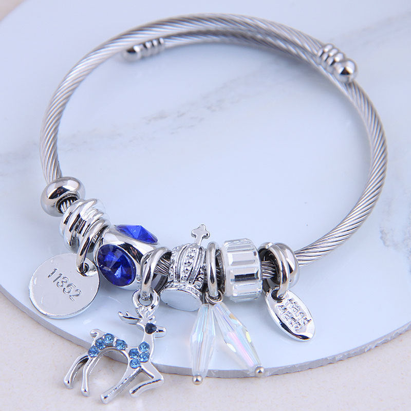 Fashion Metal Love Pendant Bracelet - Minimalist Heart Charm Accessory