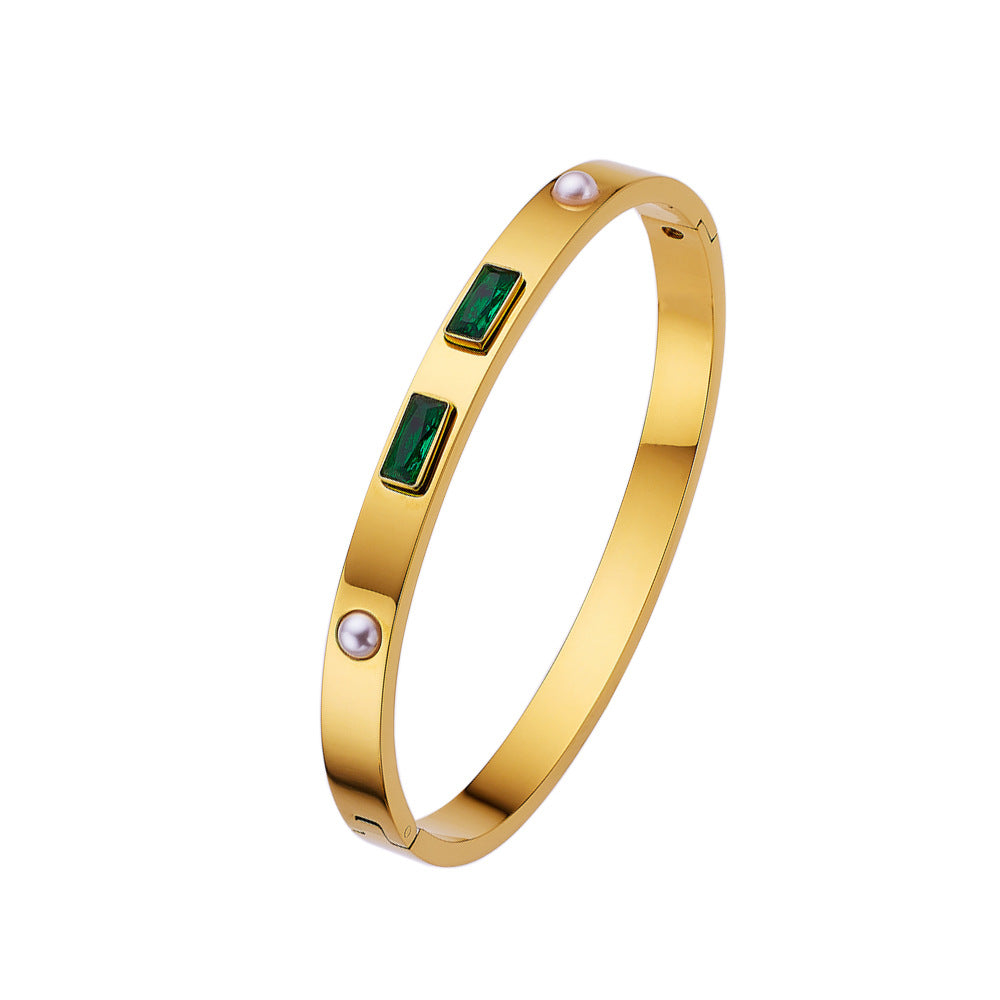 Simple Heart Shape Diamond Gold-Plated Titanium Steel Bangle Bracelet