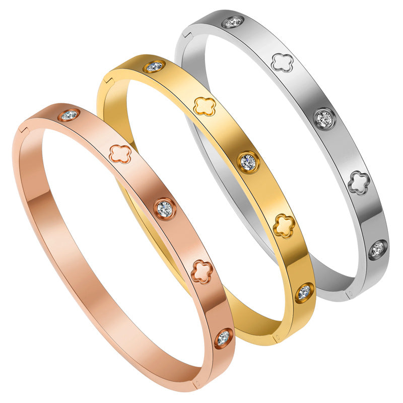 Simple Heart Shape Diamond Gold-Plated Titanium Steel Bangle Bracelet