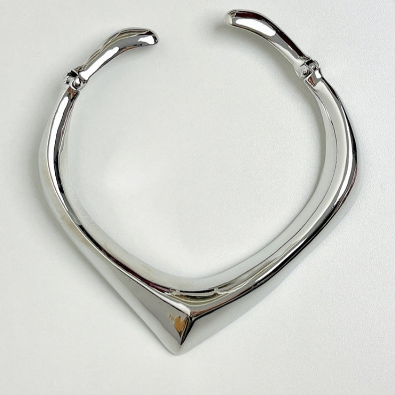 Retro Alloy Plated Women's V-Shaped Choker Necklace