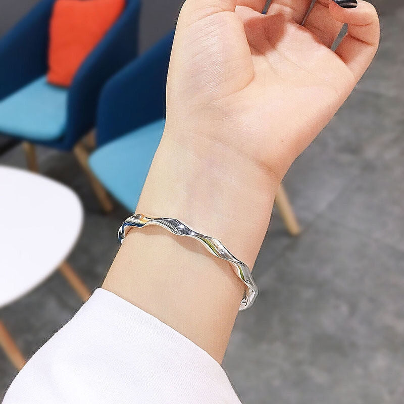 Simple Mobius Twist Silver Plated Women's Bangle Bracelet