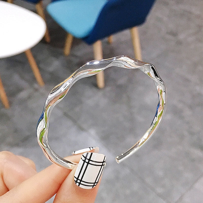 Simple Mobius Twist Silver Plated Women's Bangle Bracelet