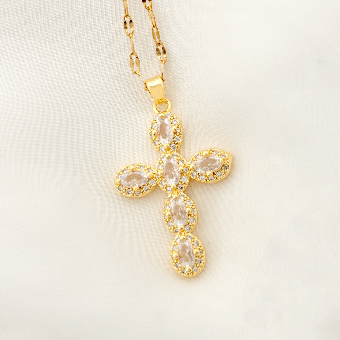 18K Gold Plated Vintage Geometric Cross Pendant Necklace with Rhinestones and Pearl Zircon