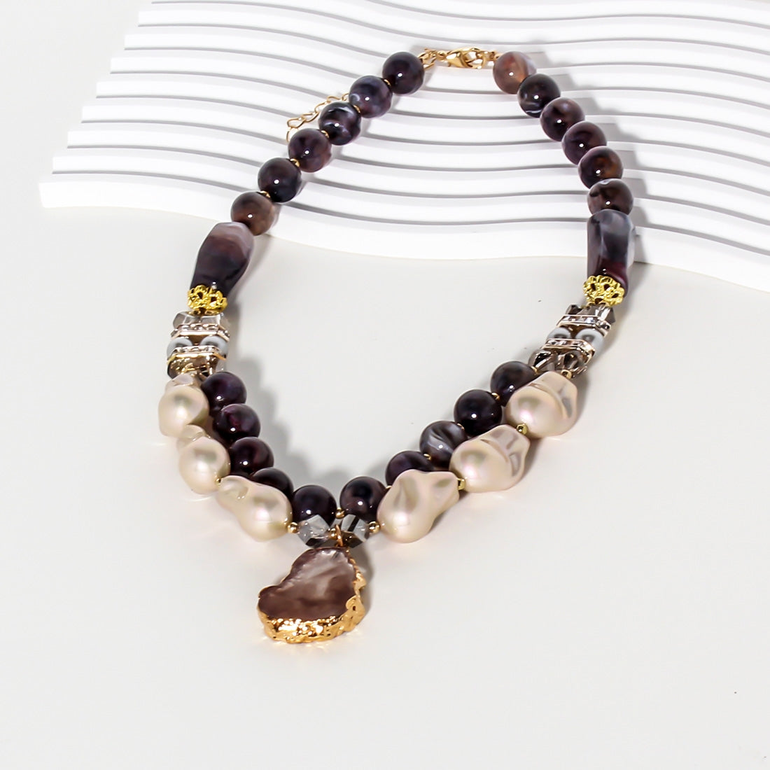 Vintage Style Pearl and Crystal Beaded Pendant Necklace