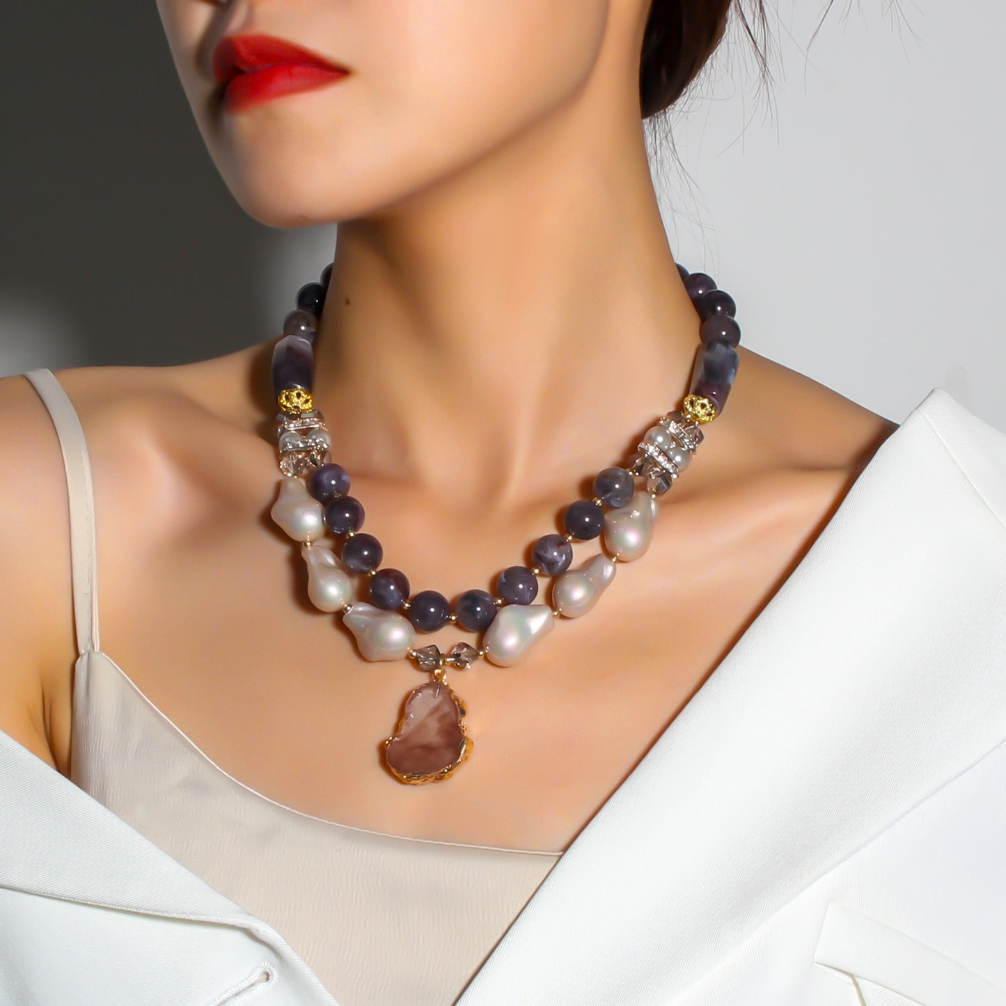Vintage Style Pearl and Crystal Beaded Pendant Necklace