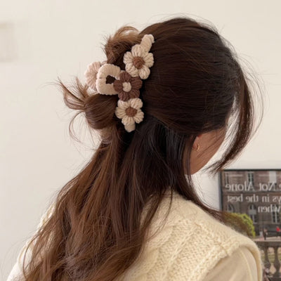 Vintage Flower Knitted Plush Hair Claw Clip