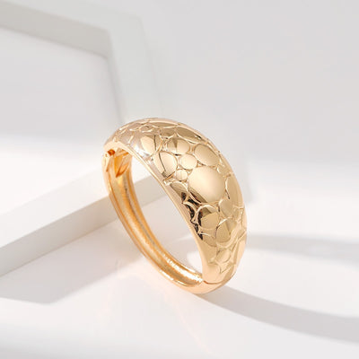 Vintage Circle Alloy Bangle & French Retro Embossed Bracelet Set