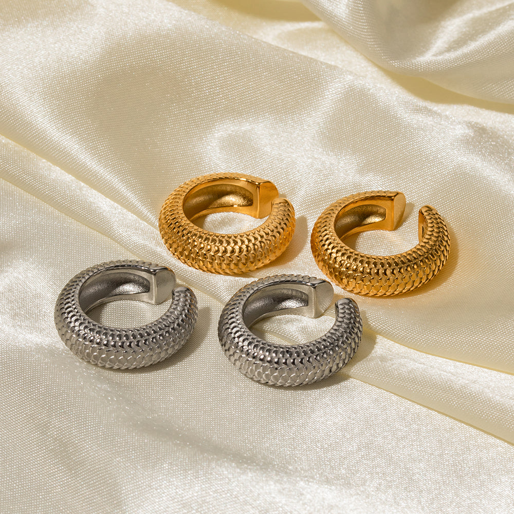 Elegant C Shape Fish Scale 18K Gold Plated Stainless Steel Ear Clips