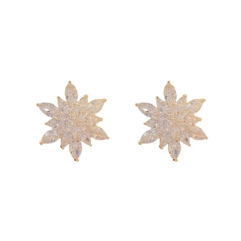 Elegant Heart Flower Zircon Alloy Earrings for Women