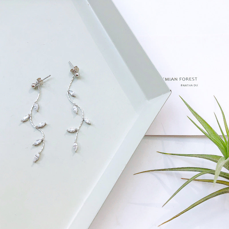 1 Pair Elegant Leaf Sterling Silver Plated Long Tassel Earrings
