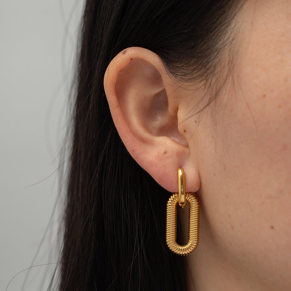 1 Pair Fashion Oval 18k Gold Plated Stainless Steel Chain Drop Earrings