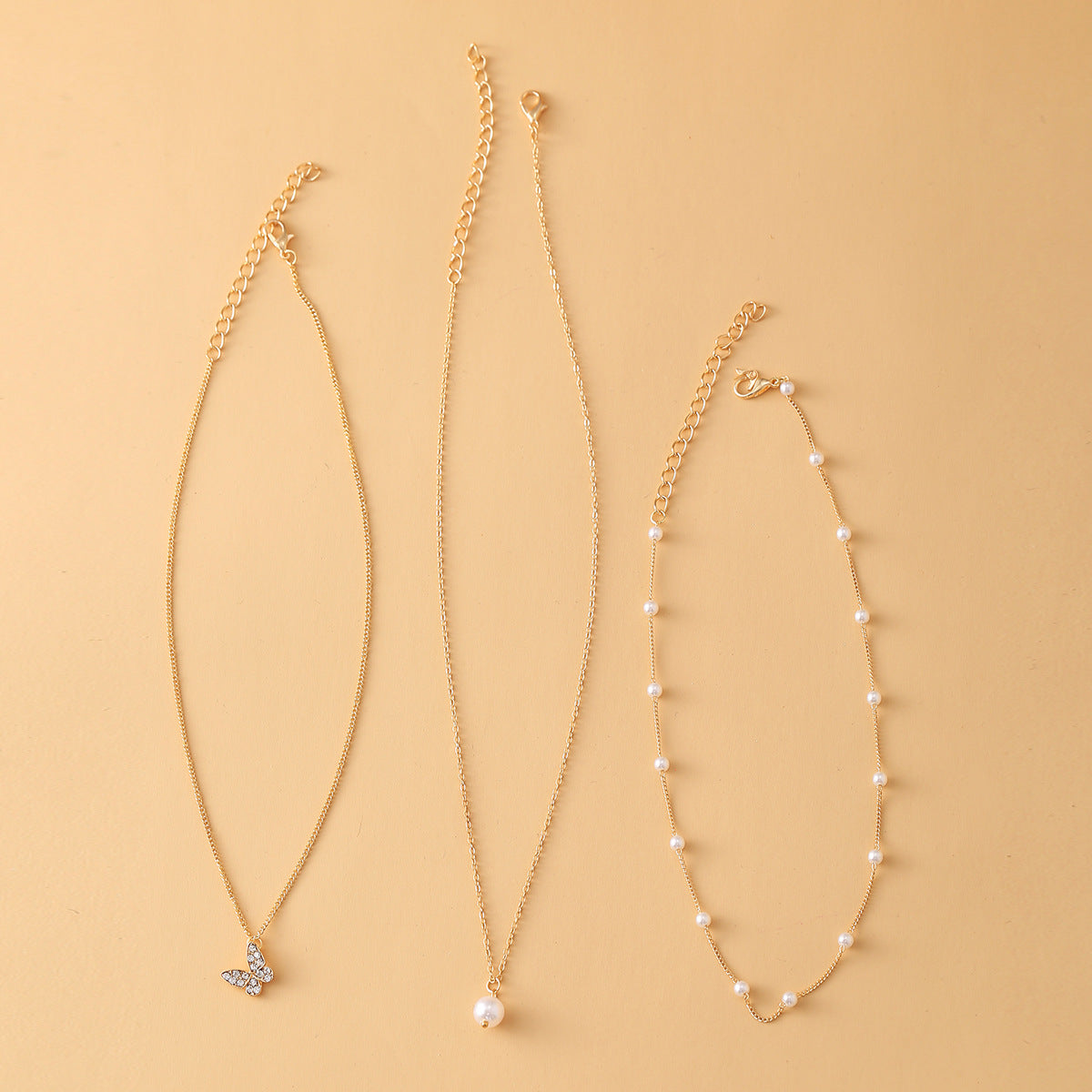 Artificial Pearl Butterfly Pendant Layered Necklace