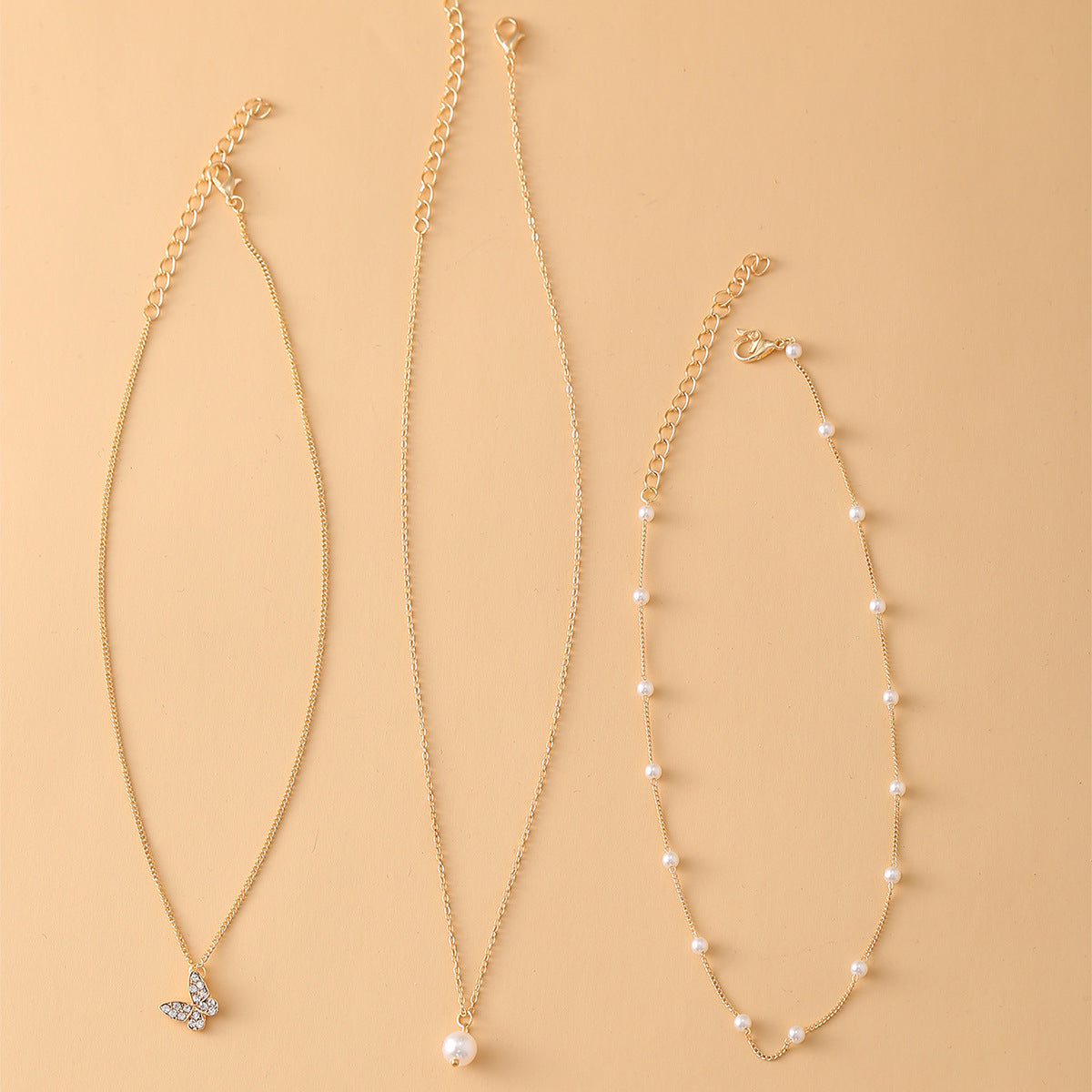 Artificial Pearl Butterfly Pendant Layered Necklace